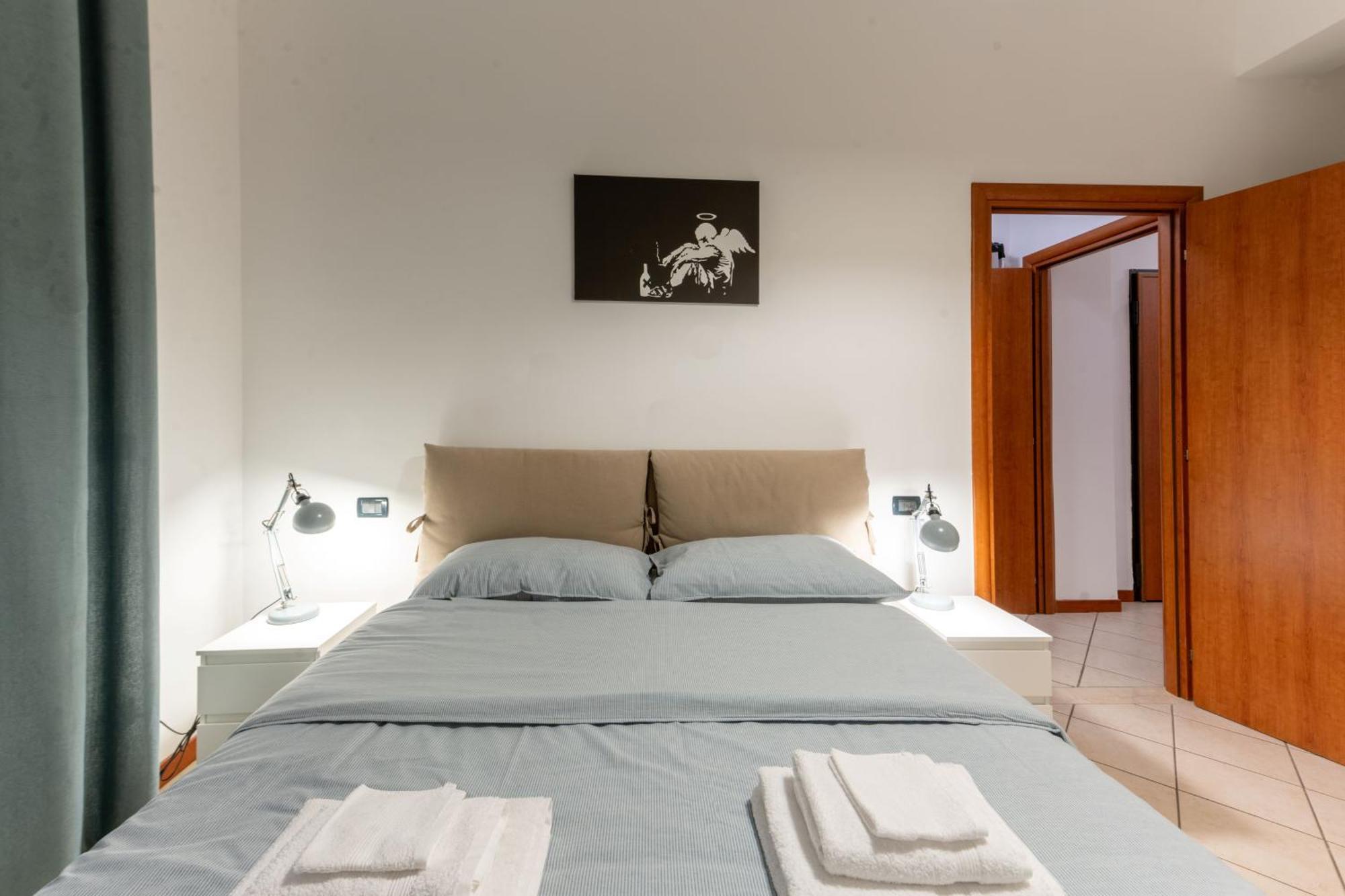 Holiday Apartment - Brescia Centro - Parcheggio Privato Экстерьер фото