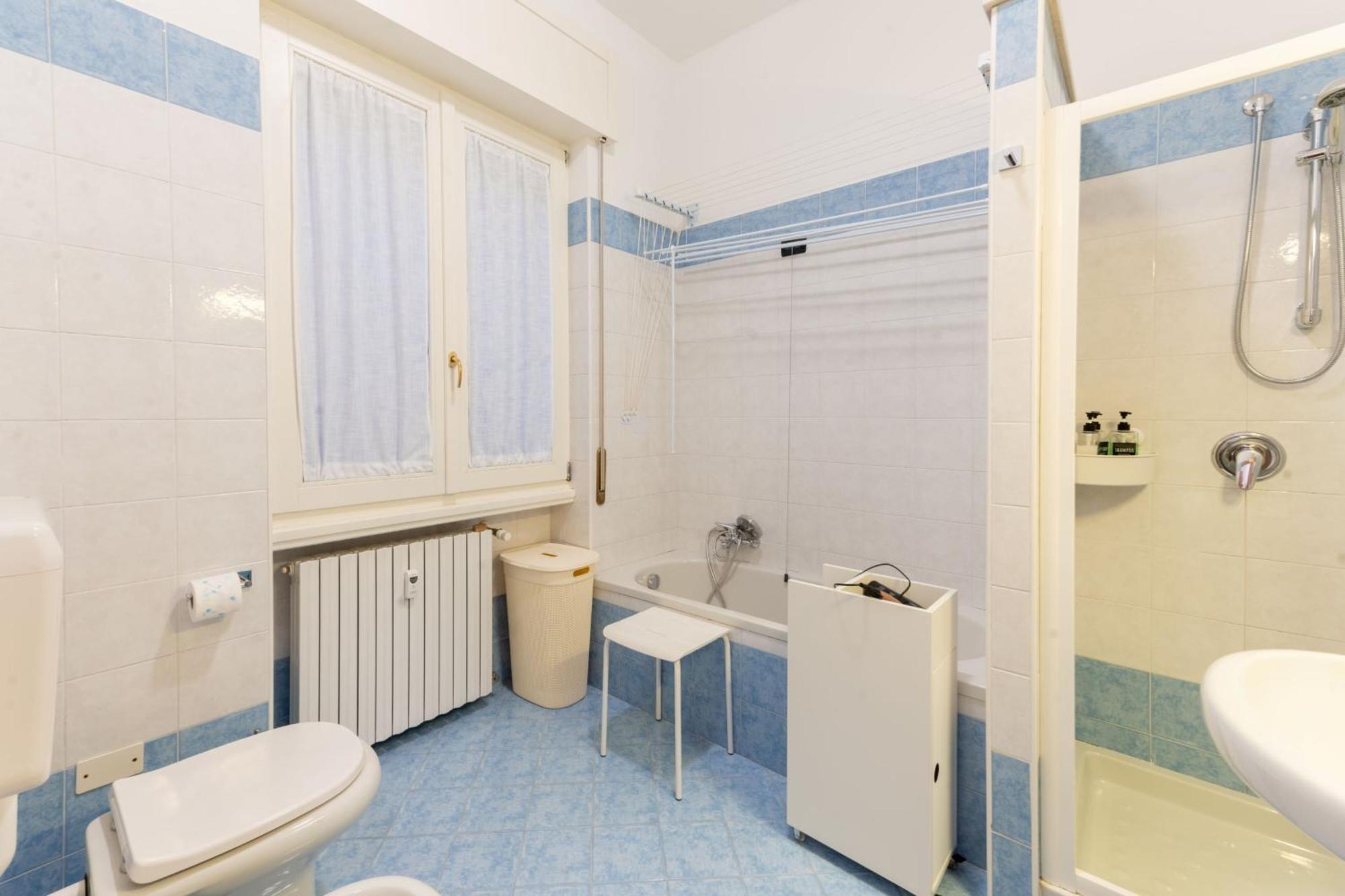 Holiday Apartment - Brescia Centro - Parcheggio Privato Экстерьер фото